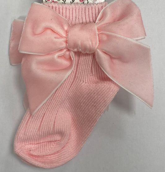 Girls Pink Ribbed socks W/ Bow