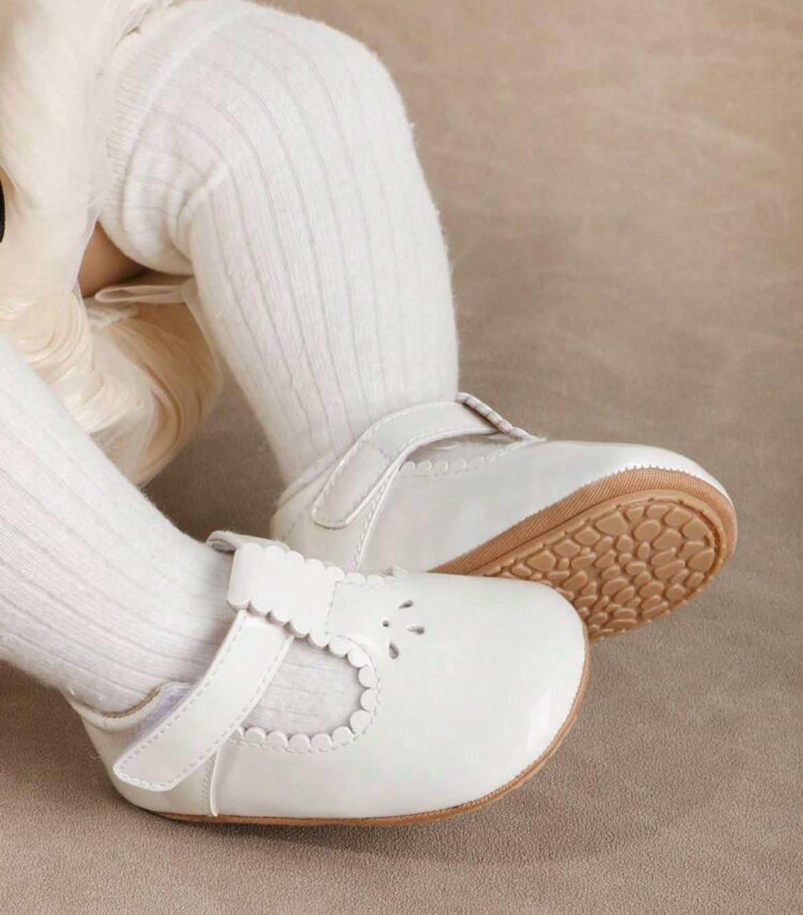 Girls soft bottoms-bar shoes