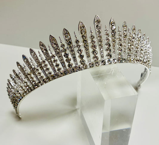 Diamonte Staggered Crown